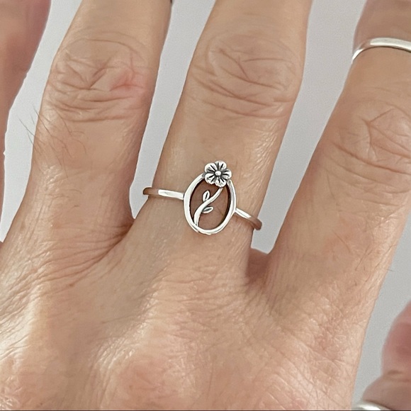 Sterling Silver Single Flower Ring, Dainty Ring, Silver Ring, Boho Ring - Picture 6 of 13